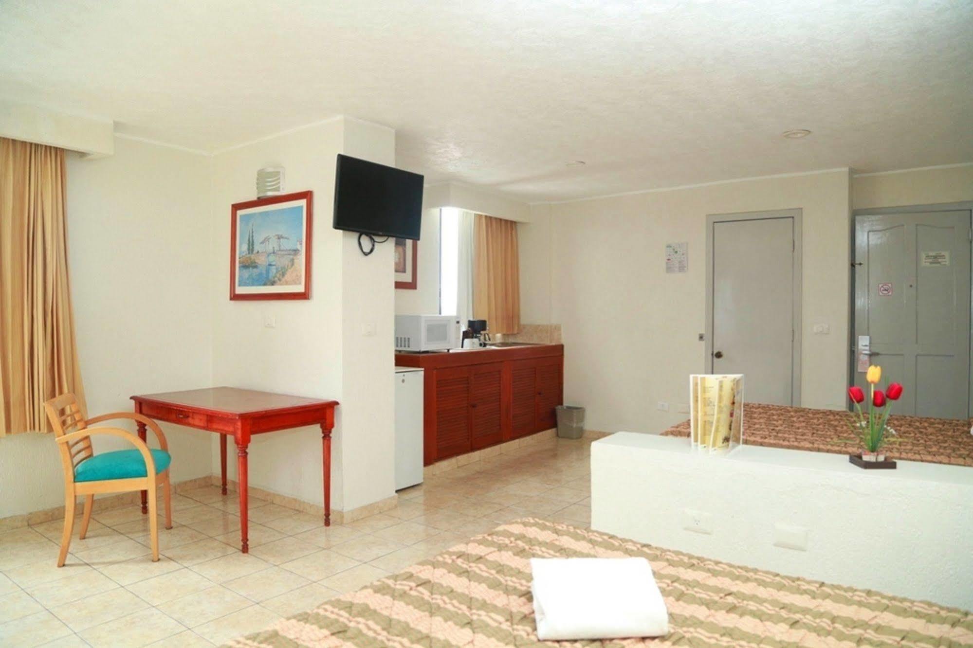 Hotel & Suites Real Del Lago Villahermosa Exteriér fotografie